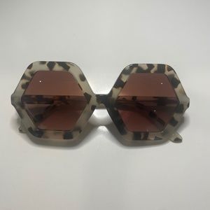 Children's Sunglasses Cheetah - Style HONEY - Brand -Sons & Daughters- Brand NEW
